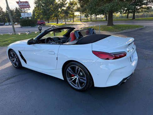 Used 2022 BMW Z4 M40i w/ Premium Package image 16