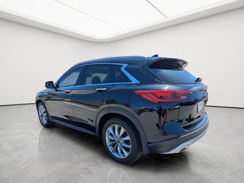 Certified 2021 INFINITI QX50 Essential w/ Convenience Package image 4