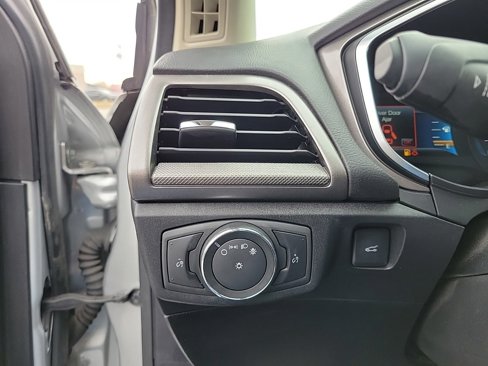 Used 2019 Ford Fusion SE image 20