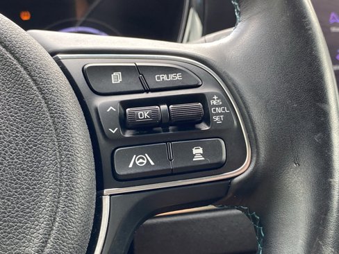 Used 2022 Kia Niro EX Premium w/ Cold Weather Package image 23