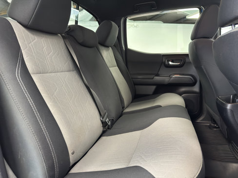 Used 2020 Toyota Tacoma TRD Off-Road image 32