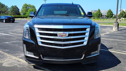 Used 2017 Cadillac Escalade Luxury image 45