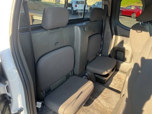 Used 2018 Nissan Frontier SV w/ Value Truck Package image 11