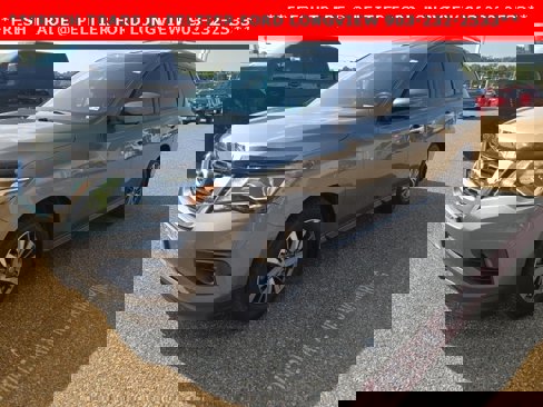 Used 2017 Nissan Pathfinder SL image 3