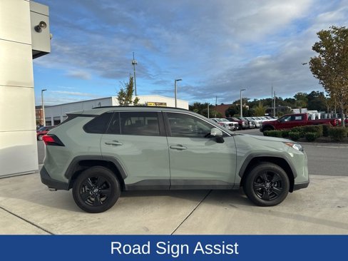 Used 2020 Toyota RAV4 XLE image 11