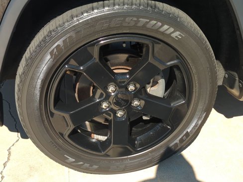 Used 2019 Jeep Grand Cherokee Laredo image 12
