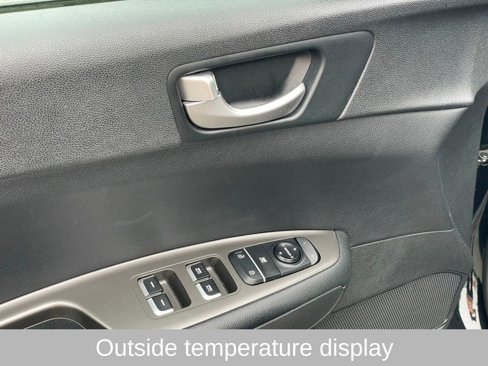 Used 2020 Kia Optima SE image 11