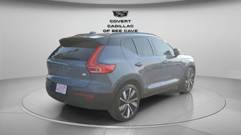 Used 2022 Volvo XC40 P8 Recharge Plus image 9