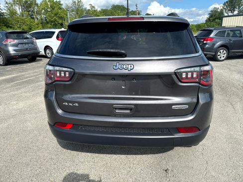 Used 2019 Jeep Compass Latitude w/ Popular Equipment Group image 4