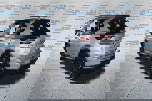 Used 2024 Nissan Rogue SV image 8
