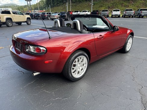Used 2008 MAZDA MX-5 Miata Sport w/ Convenience Pkg image 5