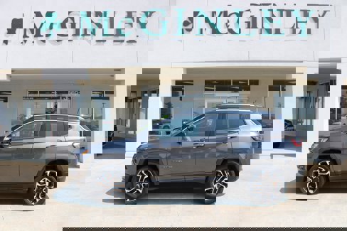 Used 2022 Jeep Compass Limited image 1