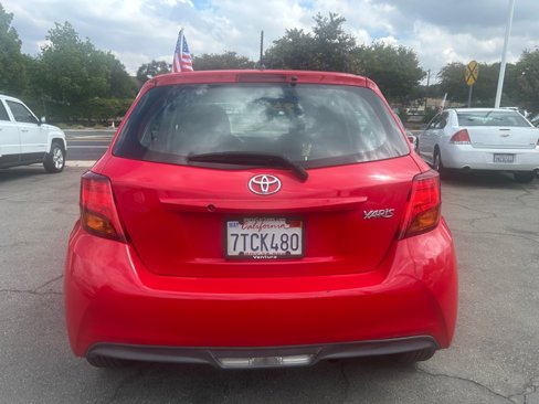 Used 2016 Toyota Yaris LE image 4