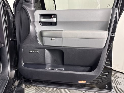 Used 2016 Toyota Sequoia Limited image 13
