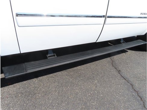 Used 2013 Chevrolet Suburban LTZ image 16