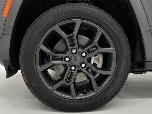 Used 2024 Jeep Grand Cherokee Limited 4xe image 9