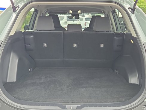 Used 2022 Toyota RAV4 XLE image 10