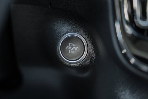 Certified 2023 Volvo XC40 B5 Plus w/ Driver Assist Package image 24