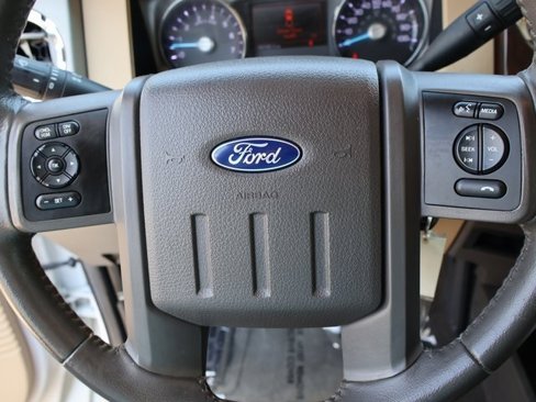 Used 2016 Ford F250 Lariat w/ Lariat Interior Package image 29