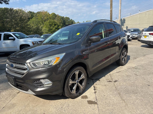 Used 2017 Ford Escape SE w/ SE Leather Comfort Package image 2