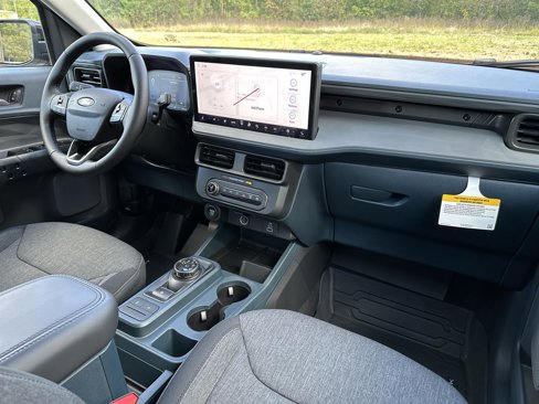 New 2025 Ford Maverick XLT image 40