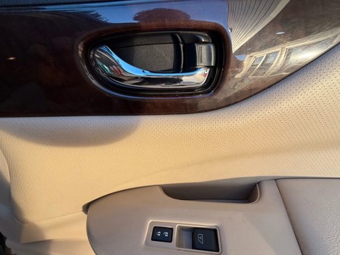 Used 2015 Nissan Quest SL image 26