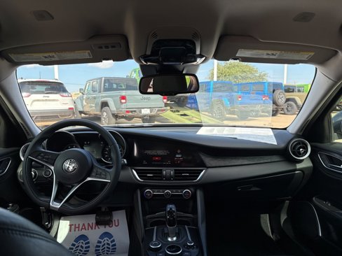 Used 2018 Alfa Romeo Giulia image 39