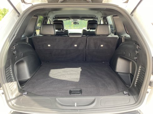 Used 2021 Jeep Grand Cherokee Laredo image 19