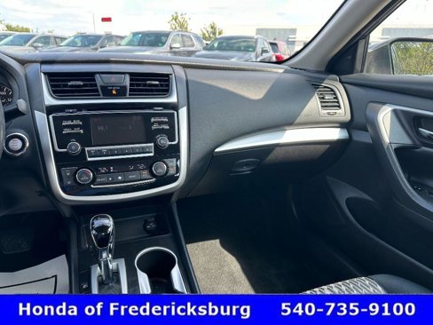 Used 2018 Nissan Altima 2.5 SV image 15