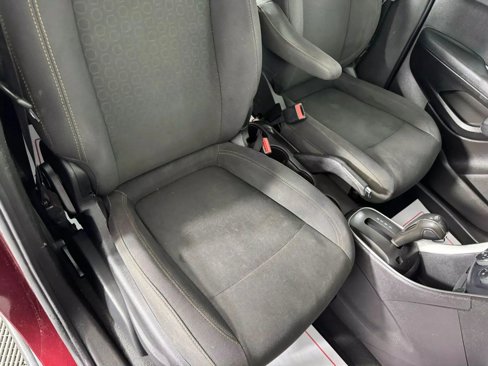 Used 2017 Chevrolet Trax LS image 33