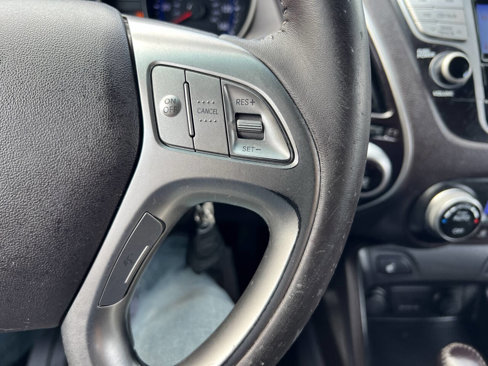 Used 2010 Hyundai Tucson Limited image 28