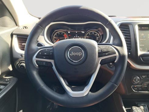 Used 2017 Jeep Cherokee Trailhawk image 21