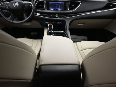Used 2020 Buick Enclave Essence w/ Sport Touring Edition image 20