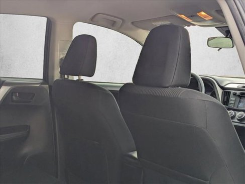 Used 2017 Toyota RAV4 LE image 18