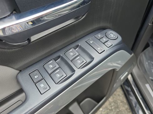 Used 2017 Chevrolet Silverado 1500 LTZ image 27