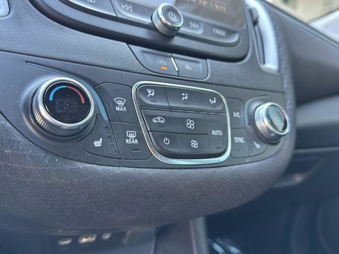 Used 2023 Chevrolet Malibu LT image 24