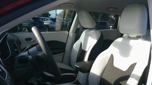 Used 2021 Jeep Compass Latitude image 5
