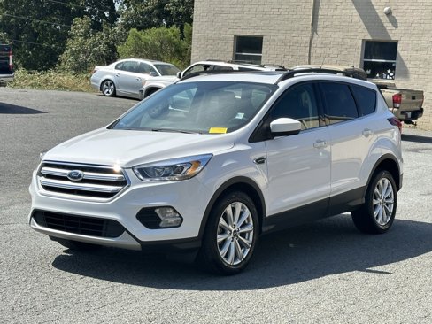 Used 2019 Ford Escape SEL image 2