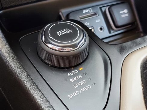 Used 2018 Jeep Cherokee Sport w/ Cold Weather Group image 29