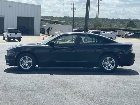Used 2022 Dodge Charger SXT image 4