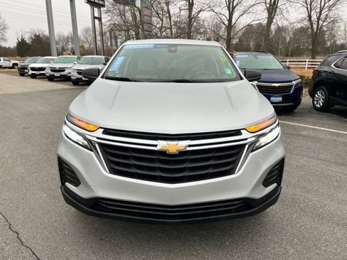 Used 2022 Chevrolet Equinox LS w/ LS Convenience Package image 3