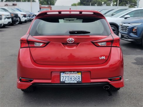 Used 2017 Toyota Corolla iM image 7