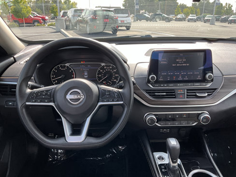 Used 2023 Nissan Altima 2.5 SV image 14