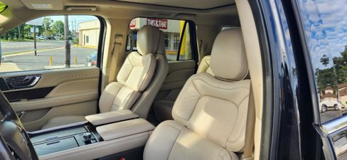 Used 2019 Lincoln Navigator L Reserve image 11