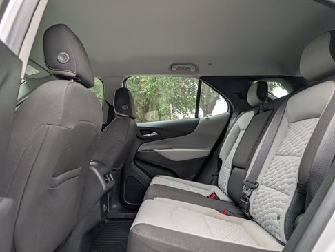 Used 2020 Chevrolet Equinox LS image 16