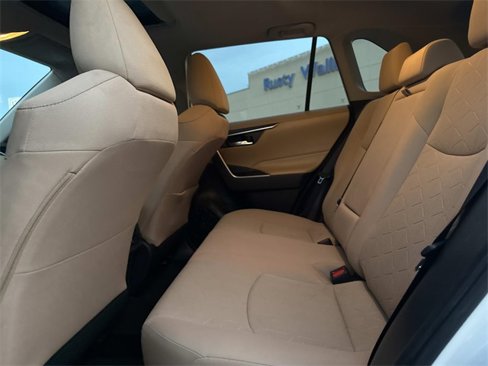 Used 2019 Toyota RAV4 XLE image 16