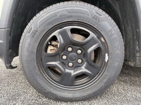 Used 2019 Jeep Compass Sport image 10