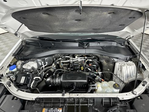 Used 2022 Ford Explorer XLT w/ Equipment Group 202A image 34