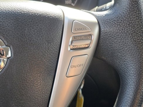 Used 2015 Nissan Sentra S image 9