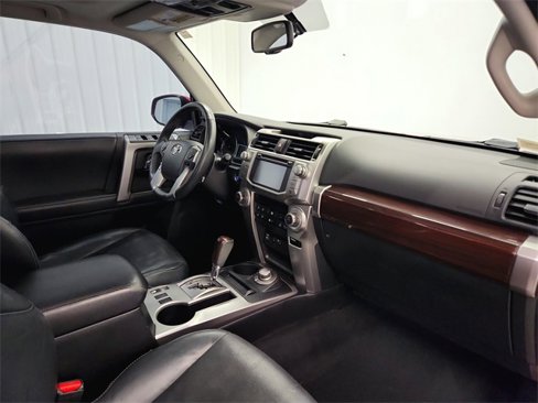 Used 2016 Toyota 4Runner Limited image 32